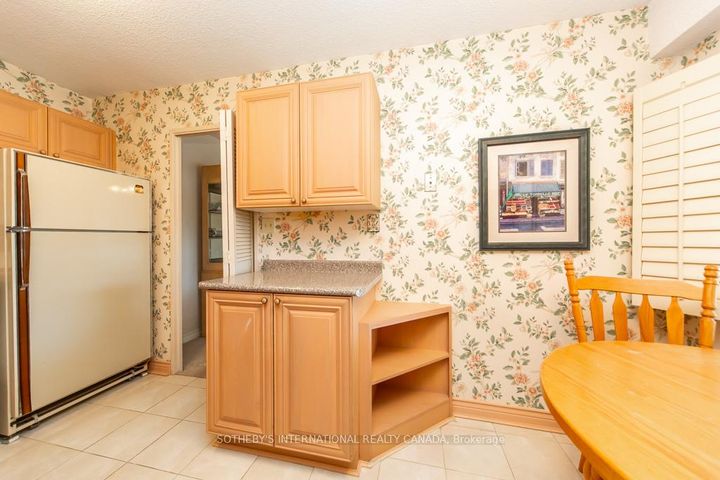 Photo 18 at 302 - 260 Scarlett Road, Smythe, Toronto