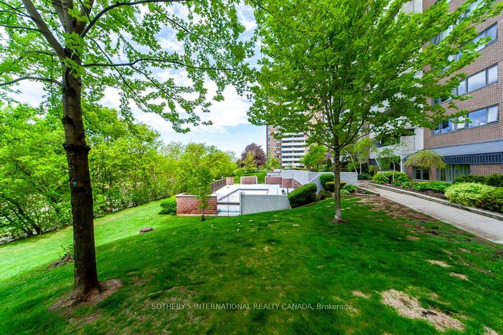 Photo 33 at 302 - 260 Scarlett Road, Smythe, Toronto