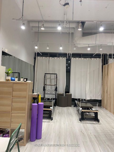 Photo 5 at 318-319 - 15 Wellesley Street W, Bay Street Corridor, Toronto