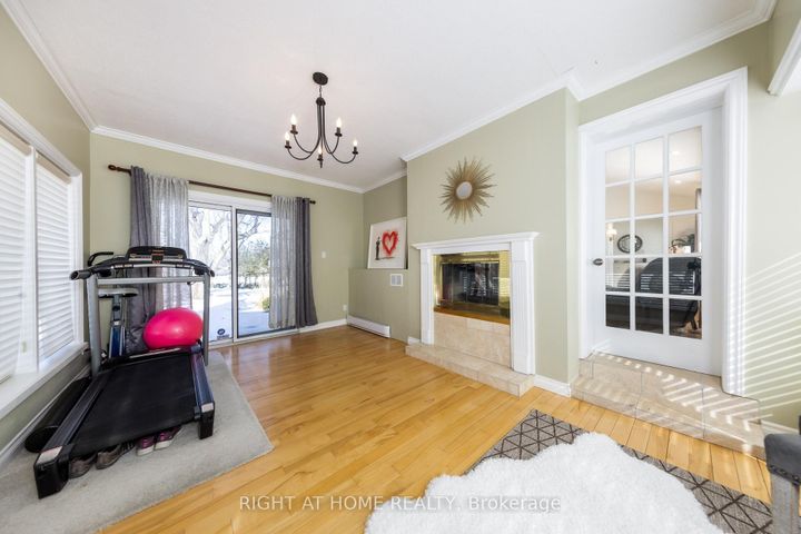Photo 10 at 6 Fairhaven Drive, The Westway, Toronto