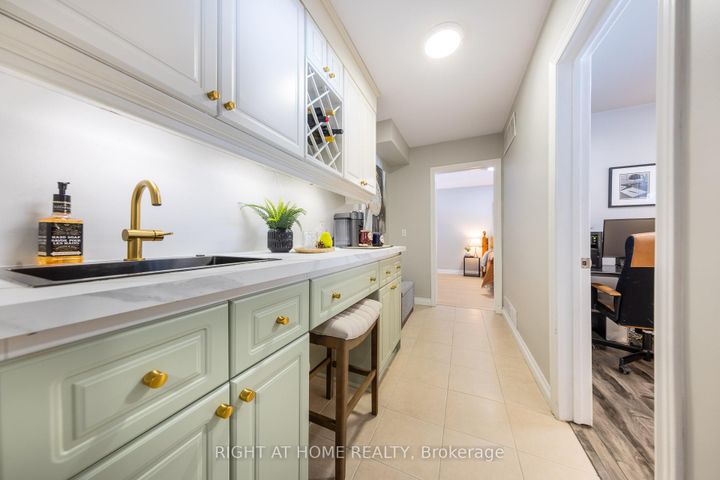 Photo 31 at 6 Fairhaven Drive, The Westway, Toronto