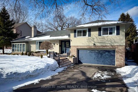 Photo 1 at 6 Fairhaven Drive, The Westway, Toronto