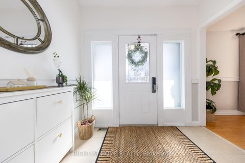 Photo 3 at 6 Fairhaven Drive, The Westway, Toronto