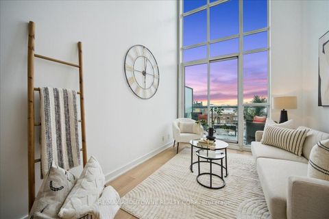 Photo 1 at 717 - 5 Hanna Avenue, Niagara, Toronto