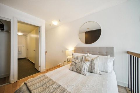 Photo 11 at 717 - 5 Hanna Avenue, Niagara, Toronto
