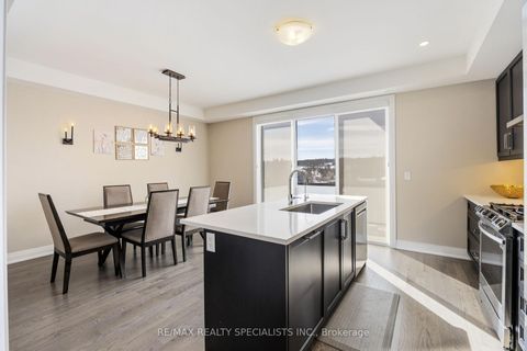 Photo 15 at 324 Laplante Street, Summerhill Estates, Newmarket