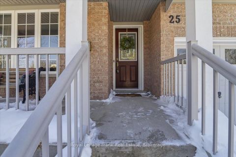 Photo 6 at 25 Apple Tree Crescent, Uxbridge