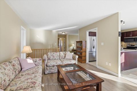 Photo 19 at 25 Apple Tree Crescent, Uxbridge