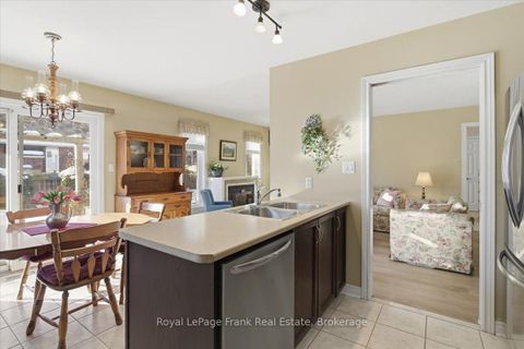 Photo 28 at 25 Apple Tree Crescent, Uxbridge