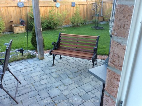 Photo 39 at 25 Apple Tree Crescent, Uxbridge