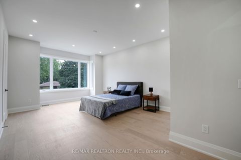 Photo 17 at 105 Murray Drive, Aurora Highlands, Aurora