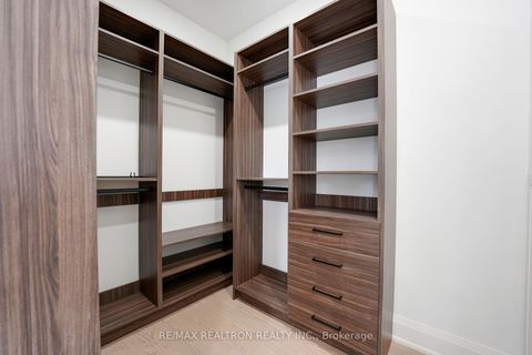 Photo 23 at 105 Murray Drive, Aurora Highlands, Aurora