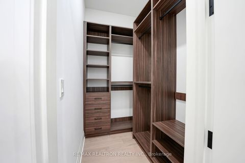 Photo 24 at 105 Murray Drive, Aurora Highlands, Aurora