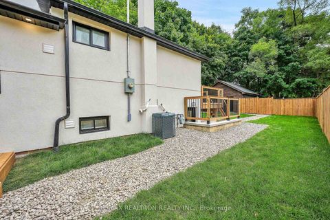 Photo 38 at 105 Murray Drive, Aurora Highlands, Aurora