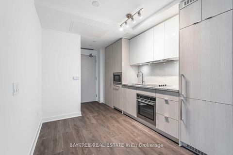 Photo 7 at 317 - 115 Blue Jays Way, Waterfront Communities C1, Toronto