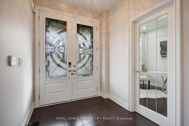 Photo 3 at 6 Villadowns Trail, Wellington North, Brampton