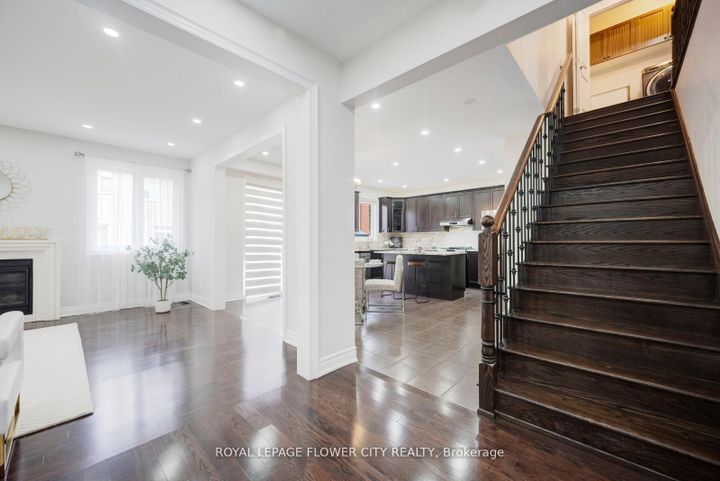 Photo 9 at 6 Villadowns Trail, Wellington North, Brampton