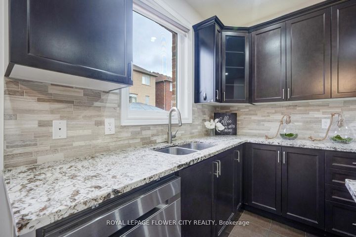 Photo 15 at 6 Villadowns Trail, Wellington North, Brampton