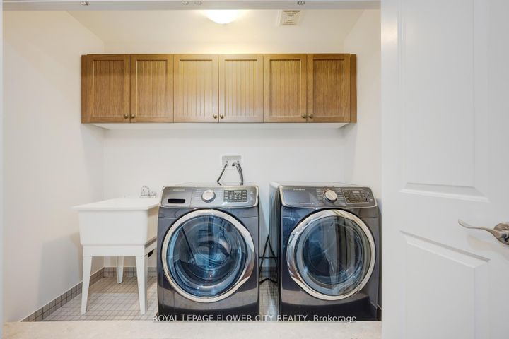 Photo 24 at 6 Villadowns Trail, Wellington North, Brampton