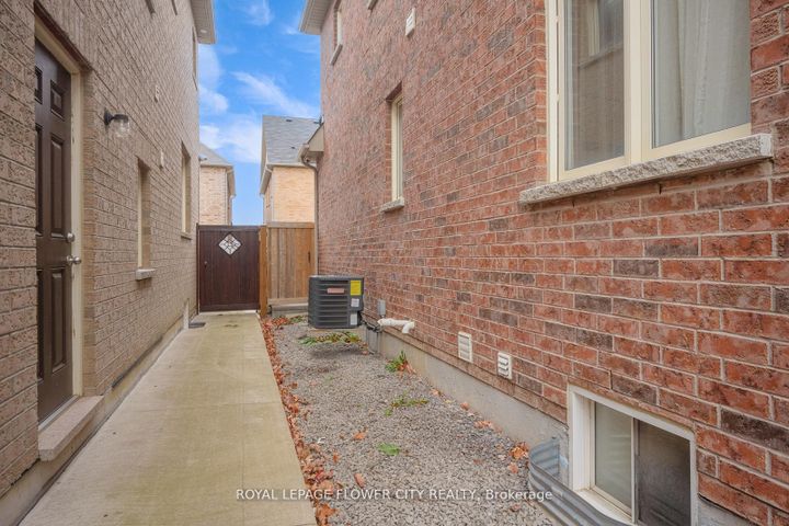 Photo 48 at 6 Villadowns Trail, Wellington North, Brampton