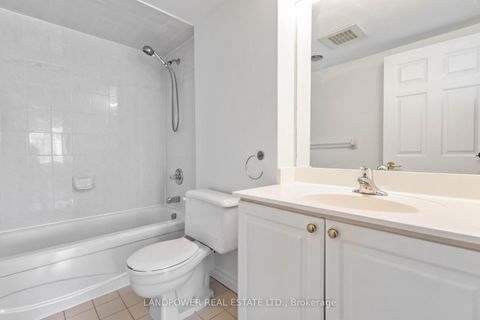 Photo 4 at 718 - 18 Concorde Place, Don Mills, Toronto