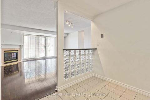Photo 10 at 718 - 18 Concorde Place, Don Mills, Toronto