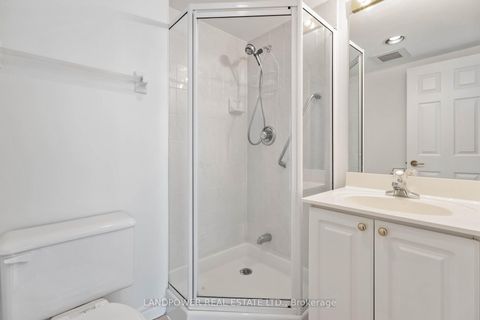 Photo 11 at 718 - 18 Concorde Place, Don Mills, Toronto