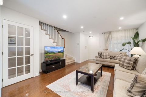 Photo 4 at 584 Willowick Drive, Wyndham, Newmarket