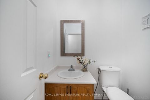 Photo 11 at 584 Willowick Drive, Wyndham, Newmarket