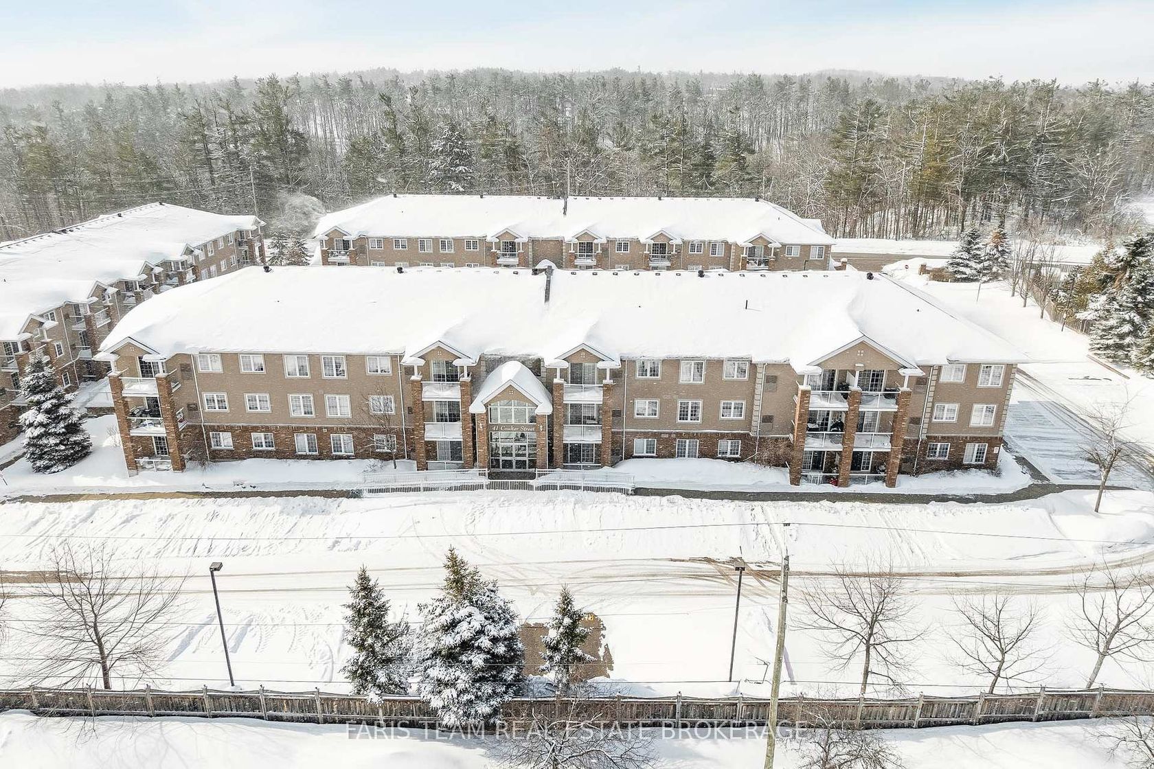 19 - 41 Coulter Street, Sunnidale, Barrie photo number 2