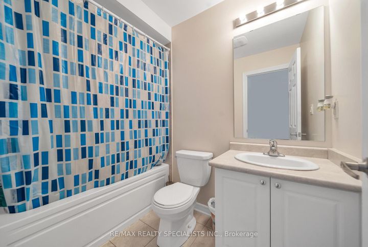 Photo 8 at 61 - 200 Veterans Drive, Northwest Brampton, Brampton