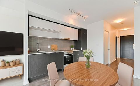 Photo 6 at 604 - 159 Wellesley Street E, South St. James Town, Toronto