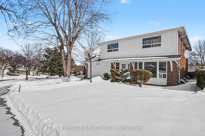 Photo 1 at 21 Whitehorn Crescent, Don Valley Village, Toronto