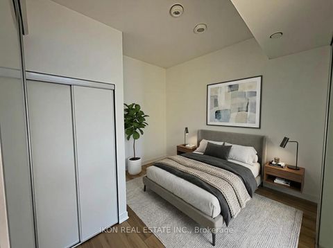 Photo 3 at 702 - 117 Broadway Avenue, Mount Pleasant West, Toronto