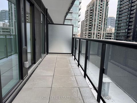 Photo 23 at 702 - 117 Broadway Avenue, Mount Pleasant West, Toronto