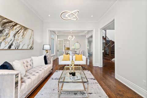 Photo 7 at 255 Homewood Avenue, Newtonbrook West, Toronto