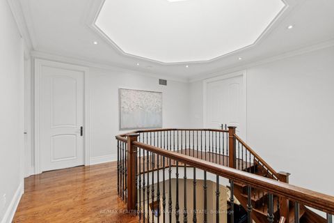 Photo 23 at 255 Homewood Avenue, Newtonbrook West, Toronto