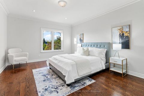 Photo 30 at 255 Homewood Avenue, Newtonbrook West, Toronto