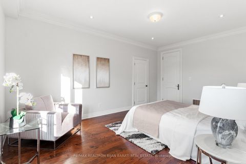 Photo 32 at 255 Homewood Avenue, Newtonbrook West, Toronto