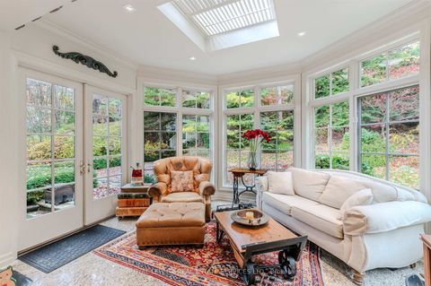 Photo 8 at 14 Riverside Crescent, Swansea, Toronto