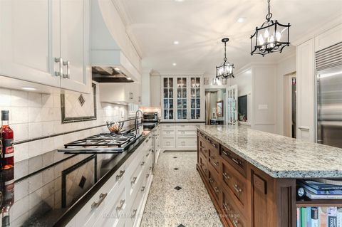 Photo 9 at 14 Riverside Crescent, Swansea, Toronto