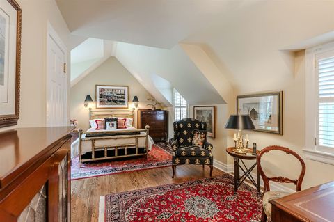 Photo 16 at 14 Riverside Crescent, Swansea, Toronto