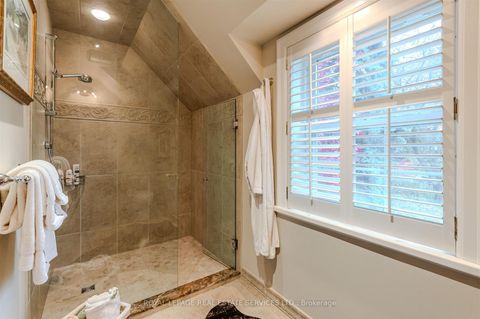 Photo 20 at 14 Riverside Crescent, Swansea, Toronto