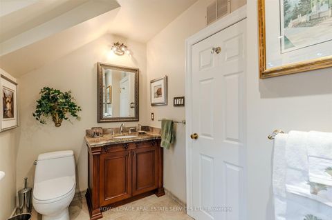 Photo 21 at 14 Riverside Crescent, Swansea, Toronto