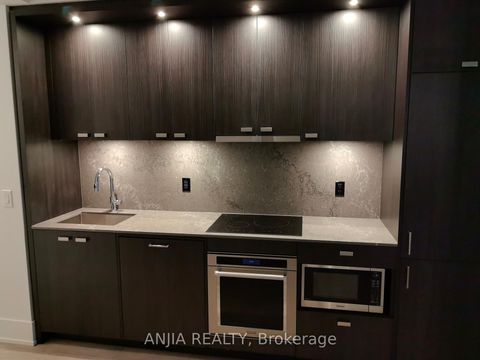 Photo 14 at 1011 - 480 Front Street W, Waterfront Communities C1, Toronto