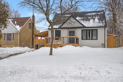 Photo 1 at 20 Homewood Avenue, Newtonbrook West, Toronto