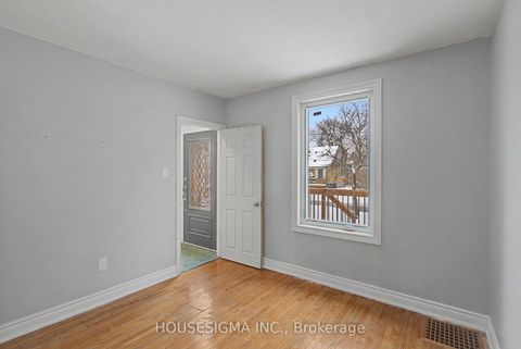 Photo 5 at 20 Homewood Avenue, Newtonbrook West, Toronto
