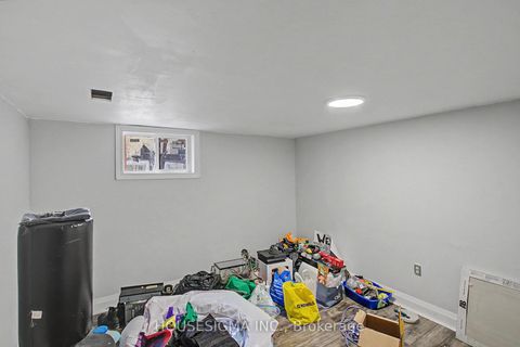 Photo 16 at 20 Homewood Avenue, Newtonbrook West, Toronto