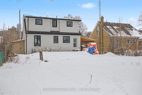 Photo 18 at 20 Homewood Avenue, Newtonbrook West, Toronto