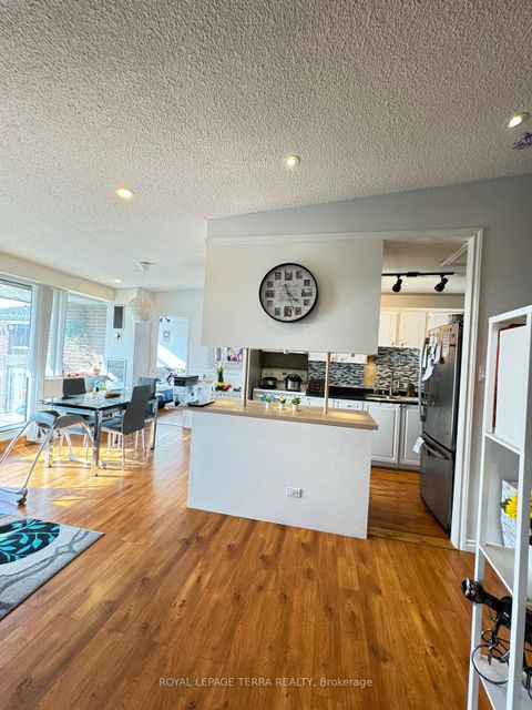 Photo 4 at 602 - 4064 Lawrence Avenue E, West Hill, Toronto